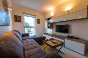 SH5A - Qawra 2 Bedroom Apartment in Prime Location
